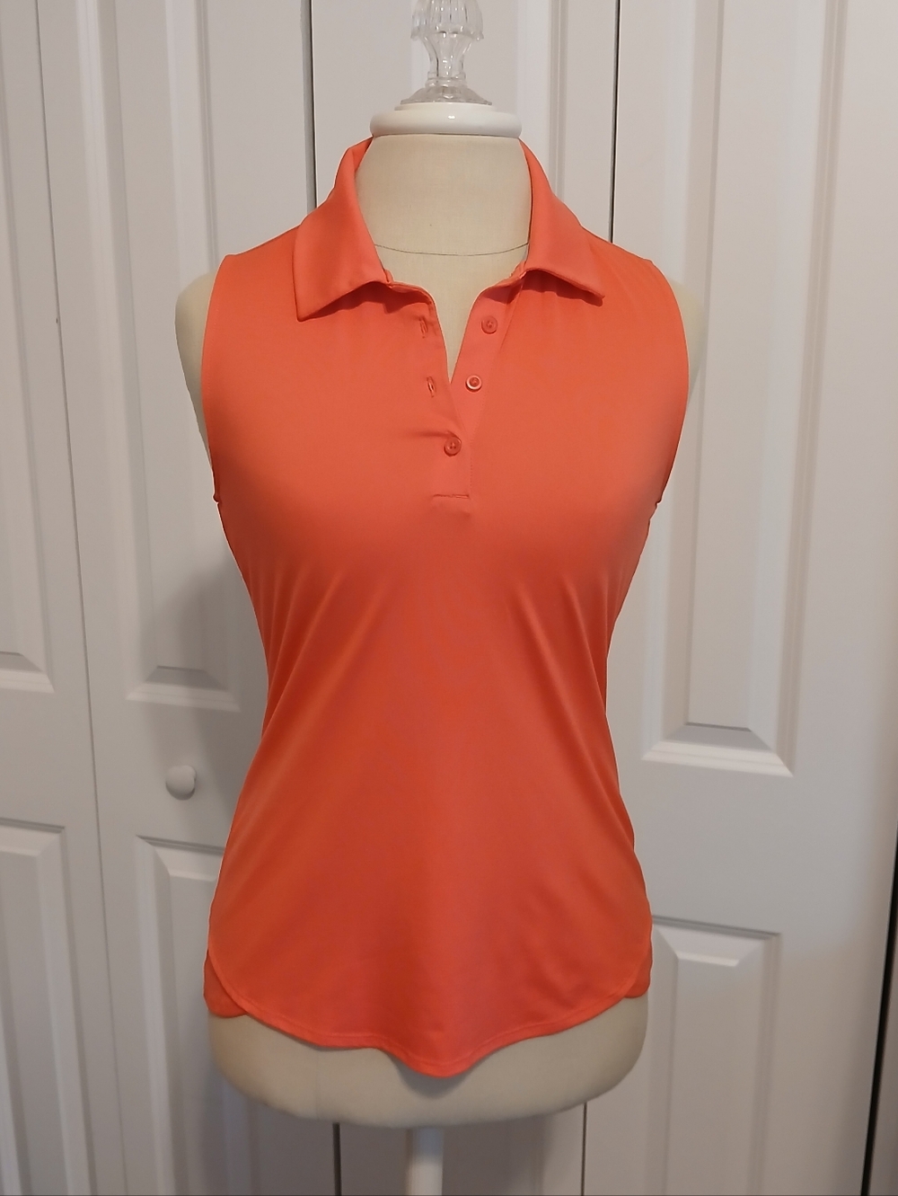 Ladies Like New Under Armour Sleeveless Golf Polo Shirt Coral Small Medium